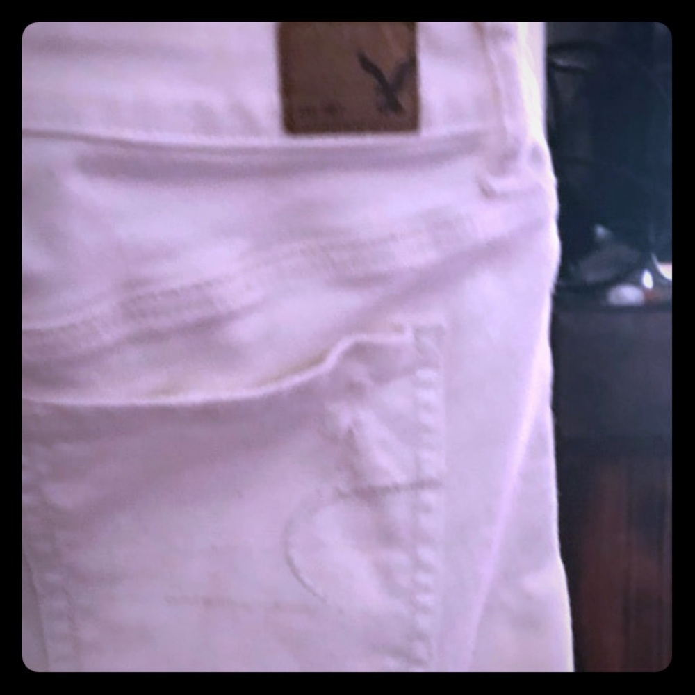 White crop jeans
